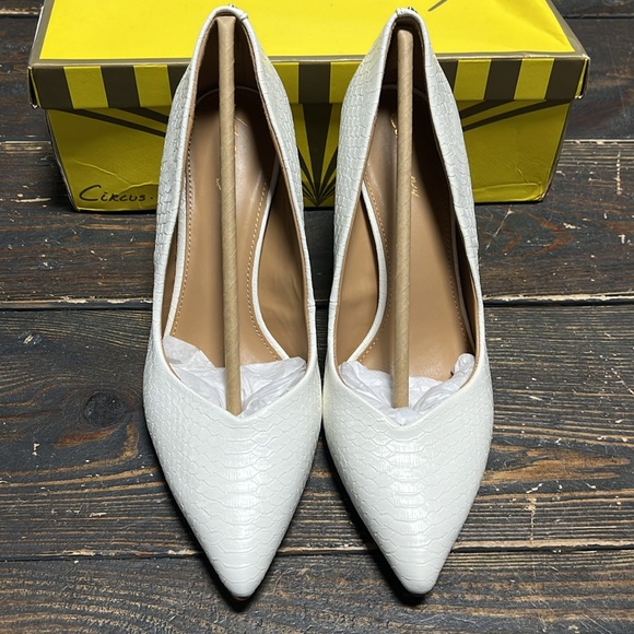 CIRCUS BY SAM EDELMAN MARLEE SNAKEPRINT HEEL WHITE - 6 - Picture 3 of 7